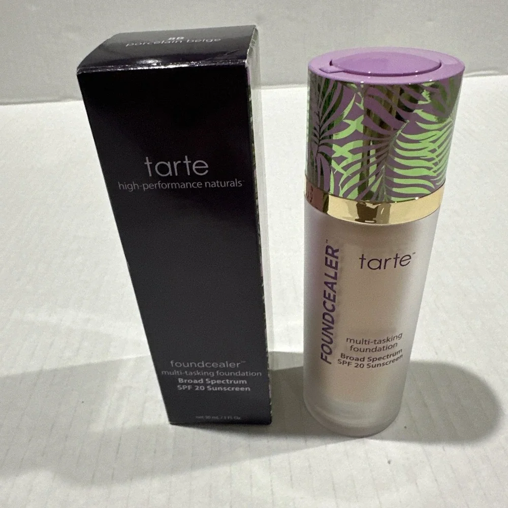 New Tarte Foundcealer Multi-Tasking Foundation SPF 20 8B Porcelain Beige 1oz